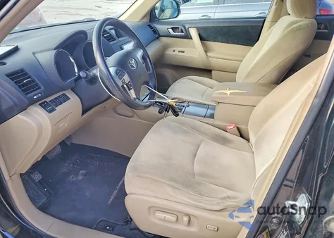 2012 Toyota Highlander Base z USA, uszkodzony, nr VIN 5TDBK3EH7CS137733